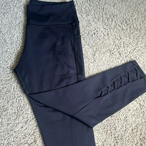 Black cropped workout leggings